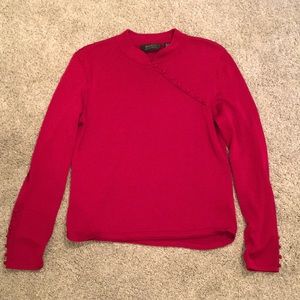 Dana Buchanan red silk sweater with mandarin collar and button knot detail. Sz L